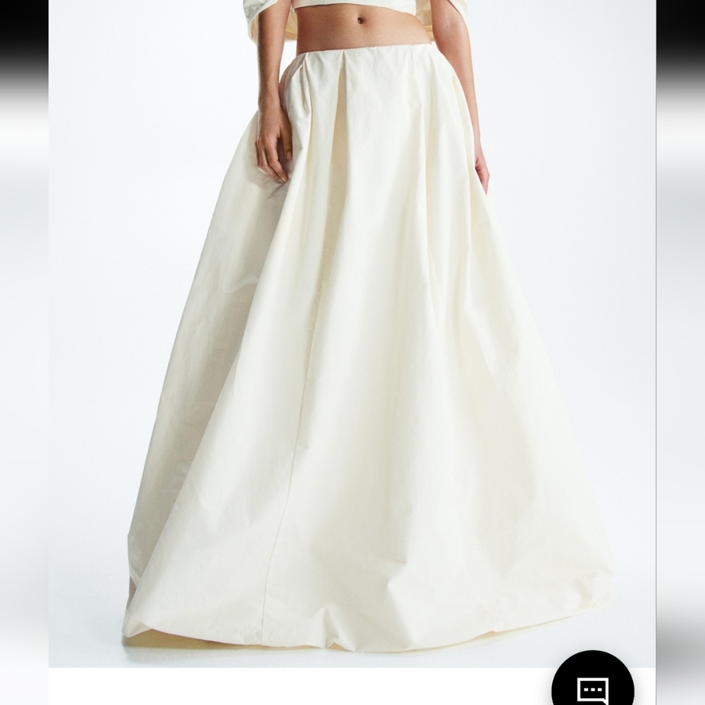 H&M Cream Skirt